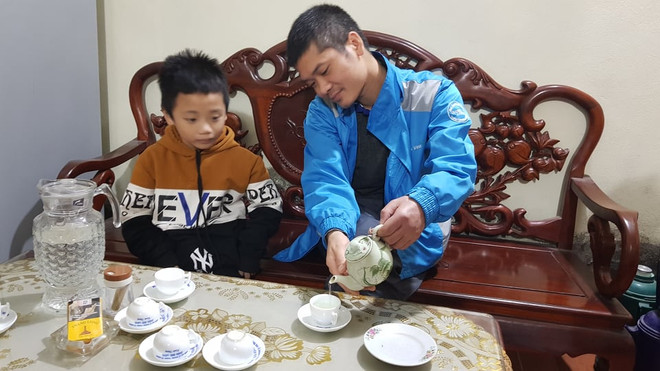 'Người lính áo trắng' chinh phục những đỉnh cao y học thế giới ảnh 1