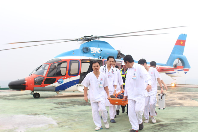 'Người lính áo trắng' chinh phục những đỉnh cao y học thế giới ảnh 4