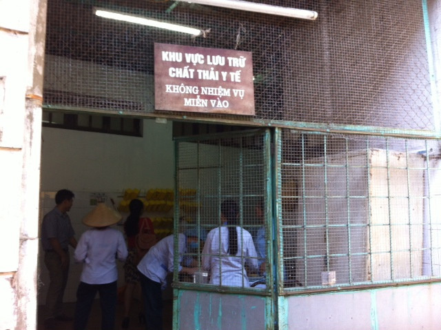 Chất thải y tế nguy hại: Cần chấm dứt kiểu quản lý trên giấy tờ ảnh 1