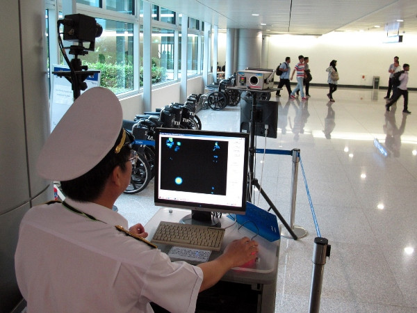 Quyết liệt ngăn chặn bệnh dịch từ quốc tế vào Việt Nam ảnh 1