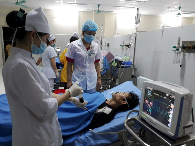 Nhận diện những loại rượu dễ gây ngộ độc cao dịp Tết Nguyên đán ảnh 2