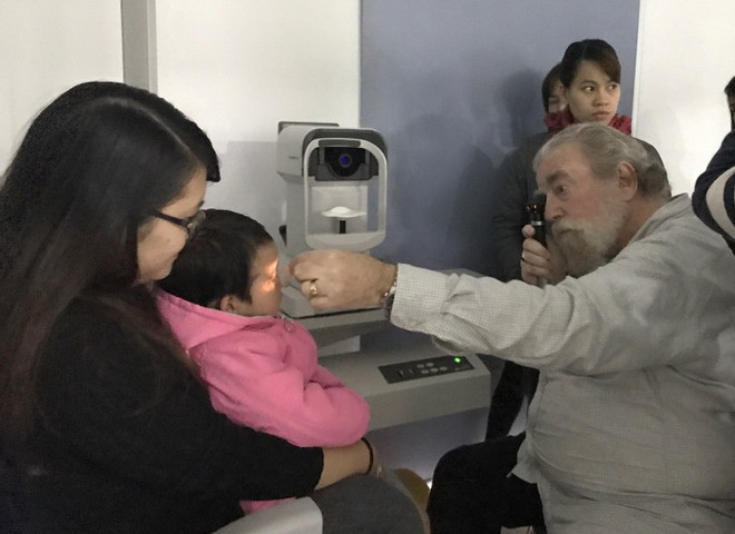 40% trẻ em trong các vụ bạo hành bị tổn thương ở mắt ảnh 2