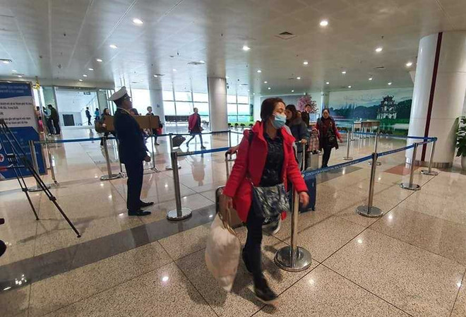 Kiểm tra phòng chống bệnh viêm phổi cấp ở sân bay Nội Bài ảnh 2