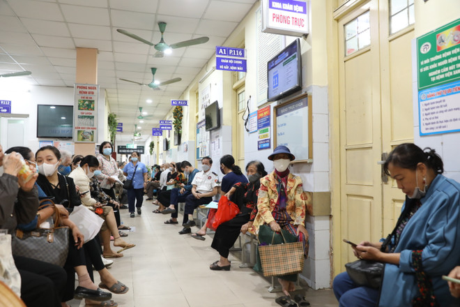 Sẽ đề xuất thực hiện giá dịch vụ khám chữa bệnh mới vào quý 3/2024 ảnh 2