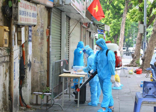 Tối 23/7, Hà Nội ghi nhận thêm 10 trường hợp mắc mới COVID-19 ảnh 1
