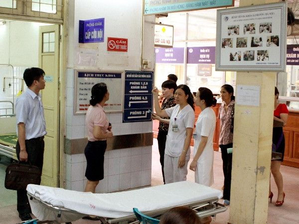 Hà Nội ra quân kiểm tra thực hiện quy định cấm hút thuốc lá ảnh 1