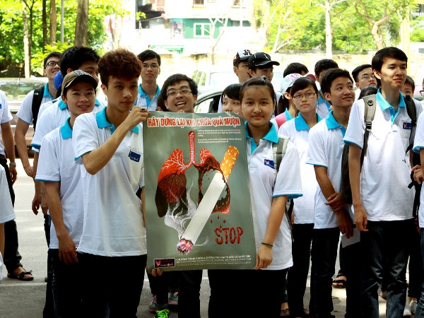 Tăng thuế tiêu thụ đặc biệt đối với thuốc lá lên mức 70% ảnh 1