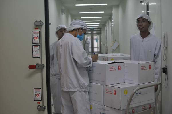 [Photo] Mục sở thị quy trình sản xuất vắcxin sởi tại VN ảnh 13