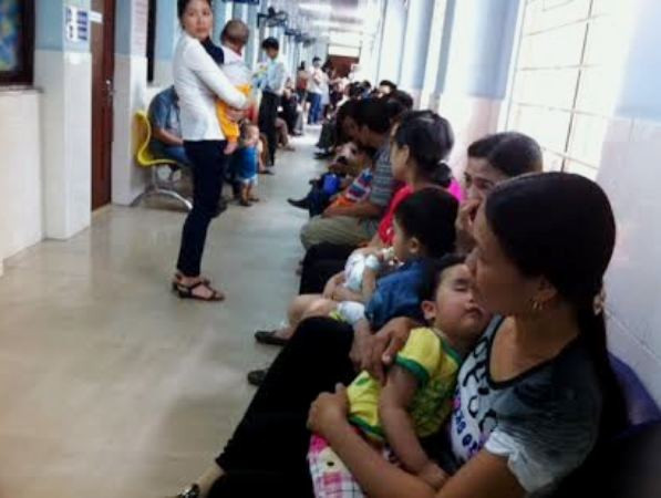 Trẻ nhập viện vì sởi cao kỷ lục và nỗi đau của nhiều gia đình ảnh 2