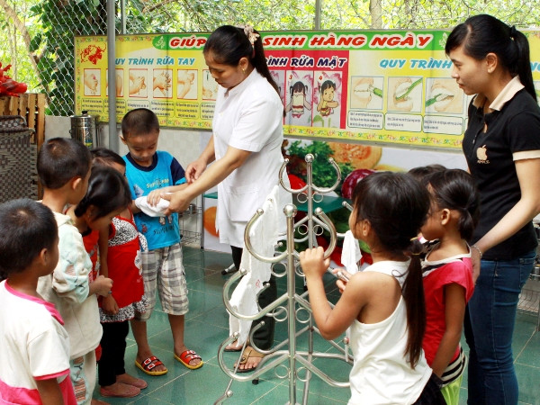 Số bệnh nhân mắc sởi mới nhập viện đã chững lại ảnh 1