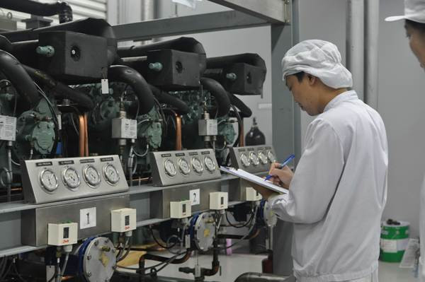 [Photo] Mục sở thị quy trình sản xuất vắcxin sởi tại VN ảnh 8