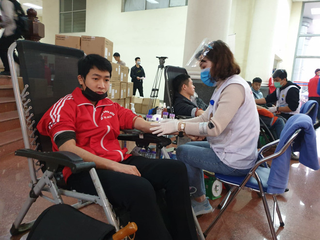 Chủ nhật Đỏ đã thu về được hơn 20.000 đơn vị máu hiến tặng ảnh 1