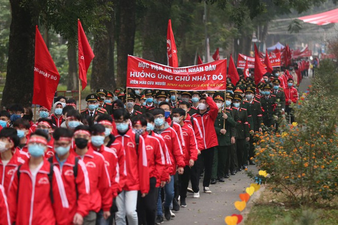 Chủ nhật Đỏ đã thu về được hơn 20.000 đơn vị máu hiến tặng ảnh 2