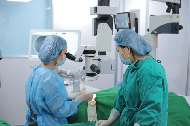 Nhiều người mắc hội chứng thị giác màn hình do ảnh hưởng của COVID-19 ảnh 1