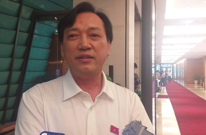 Đại biểu Phan Viết Lượng - Phó Chủ nhiệm Ủy ban Văn hóa, Giáo dục của Quốc hội. (Ảnh: PV/Vietnam+) Đại biểu QH: 'Không thể vì lợi nhuận của ai đó mà tăng giá SGK' ảnh 1