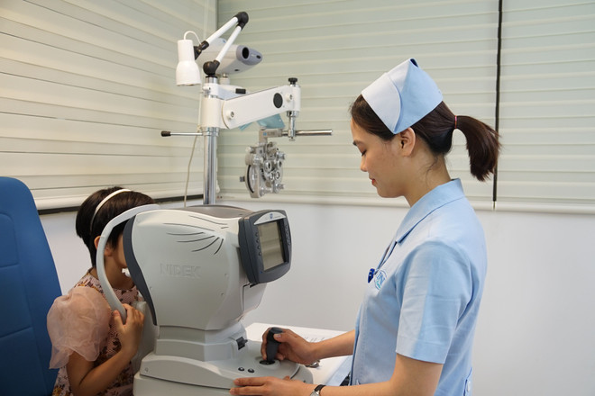 Cảnh báo tật khúc xạ đang gia tăng trong thanh thiếu niên Việt Nam ảnh 1