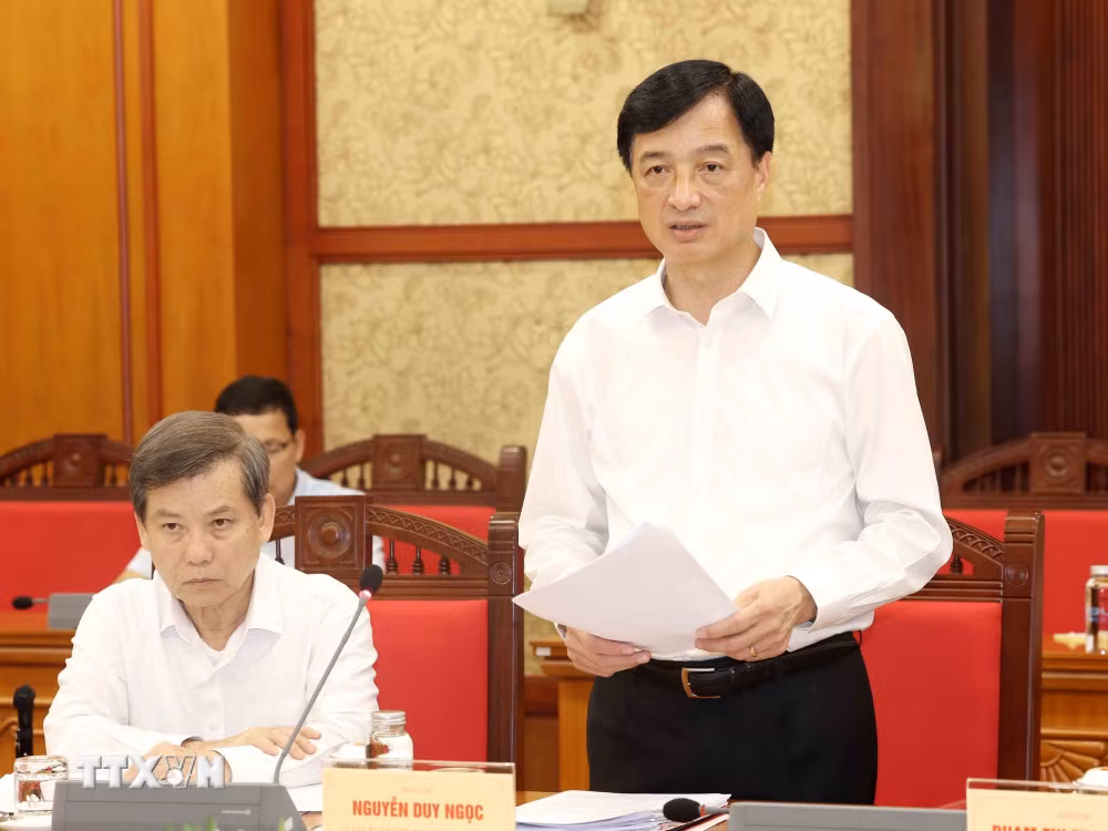 ttxvn-phien-hop-thu-nhat-cua-ban-chi-dao-trung-uong-ve-so-ket-1-nam-van-hanh-bo-may-cua-he-thong-chinh-tri-va-chinh-quyen-dai-phuong-2-cap-2.jpg