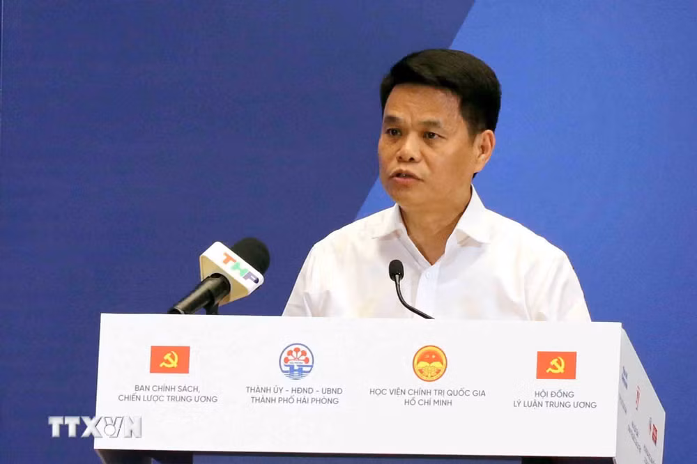 ttxvn-hoi-thao-khoa-hoc-doi-moi-mo-hinh-phat-trien-dat-nuoc-3.jpg