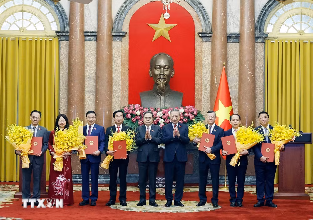 ttxvn-tong-bi-thu-chu-tich-nuoc-chu-tri-hoi-nghi-cong-bo-cac-quyet-dinh-doi-voi-chinh-phu-9.jpg