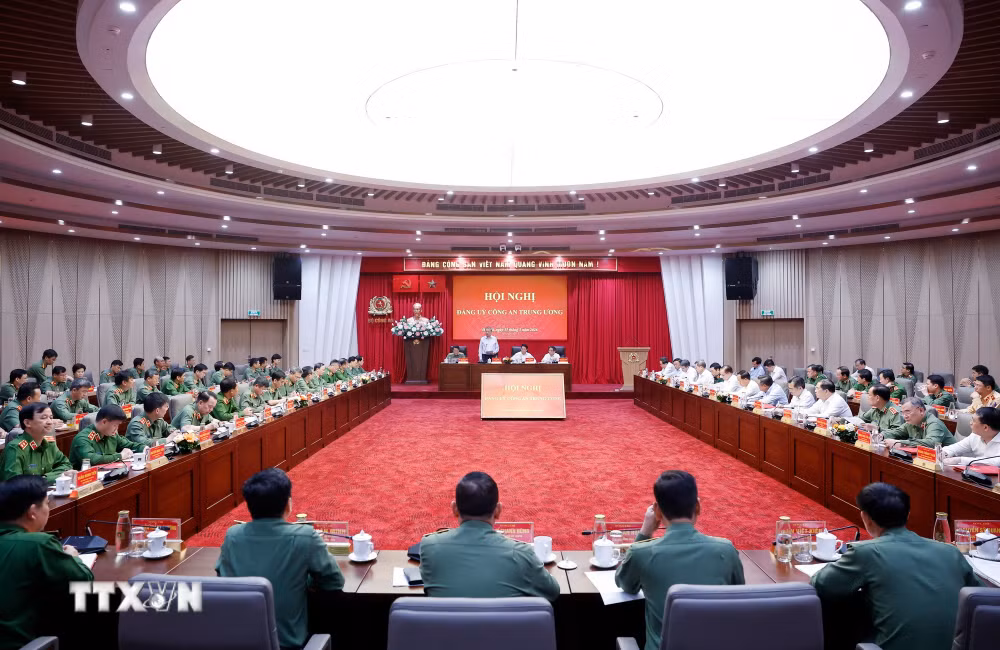 ttxvn-tong-bi-thu-to-lam-du-hoi-nghi-dang-uy-cong-an-trung-uong-5.jpg