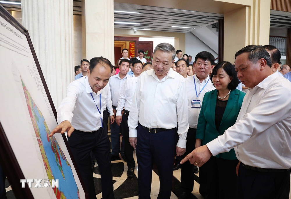 Tổng Bí thư Tô Lâm: Phải chuyển từ tư duy hành chính sang tư duy phục vụ- Ảnh 1.