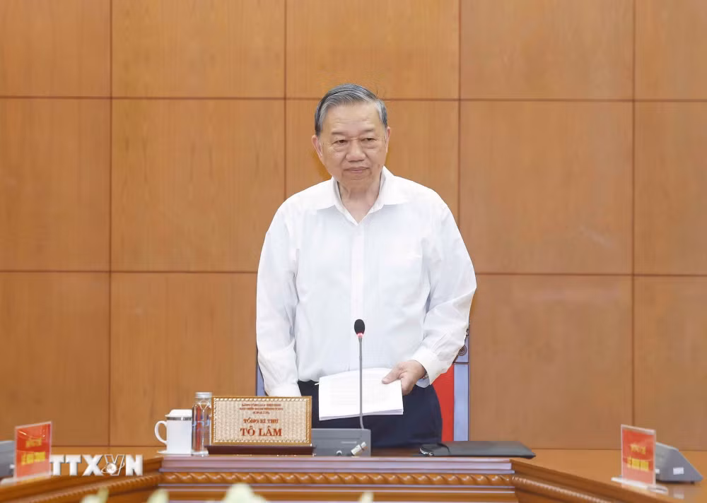 ttxvn-tong-bi-thu-to-lam-lam-viec-voi-bo-cong-thuong-1.jpg