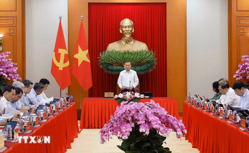 ttxvn-tong-bi-thu-chu-tich-nuoc-chu-tri-phien-hop-thu-nhat-ban-chi-dao-trung-uong-ve-sua-doi-bo-sung-dieu-le-dang-1.jpg