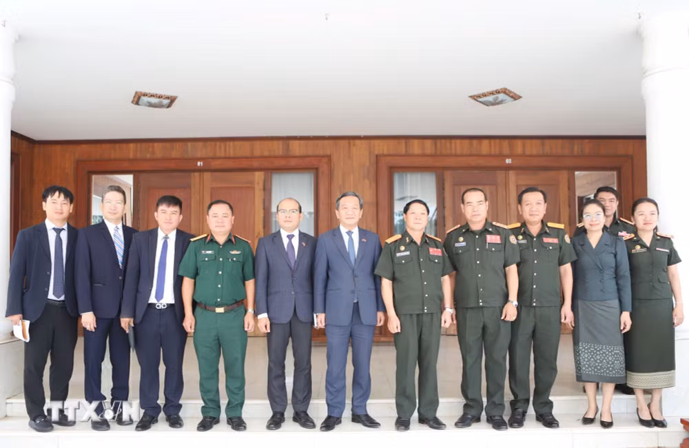 ttxvn-viet-nam-lao-hop-tac-hieu-qua-trong-tim-kiem-quy-tap-va-xac-dinh-danh-tinh-hai-cot-liet-sy-2.jpg