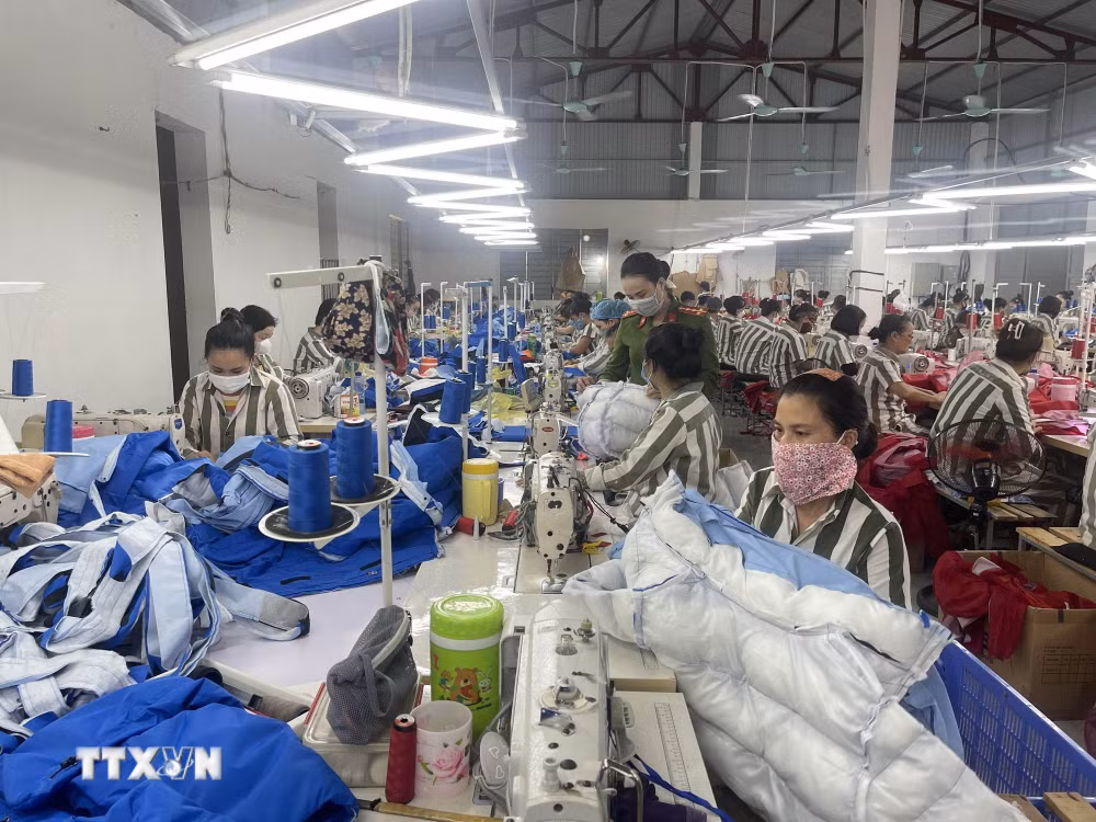 ttxvn-day-nghe-cho-pham-nhan-2.jpg