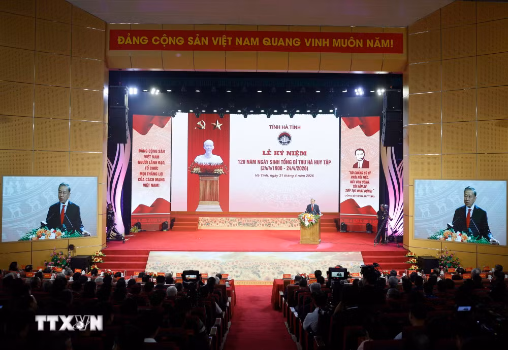 ttxvn-tong-bi-thu-chu-tich-nuoc-to-lam-du-le-ky-niem-120-nam-ngay-sinh-tong-bi-thu-ha-huy-tap-10.jpg