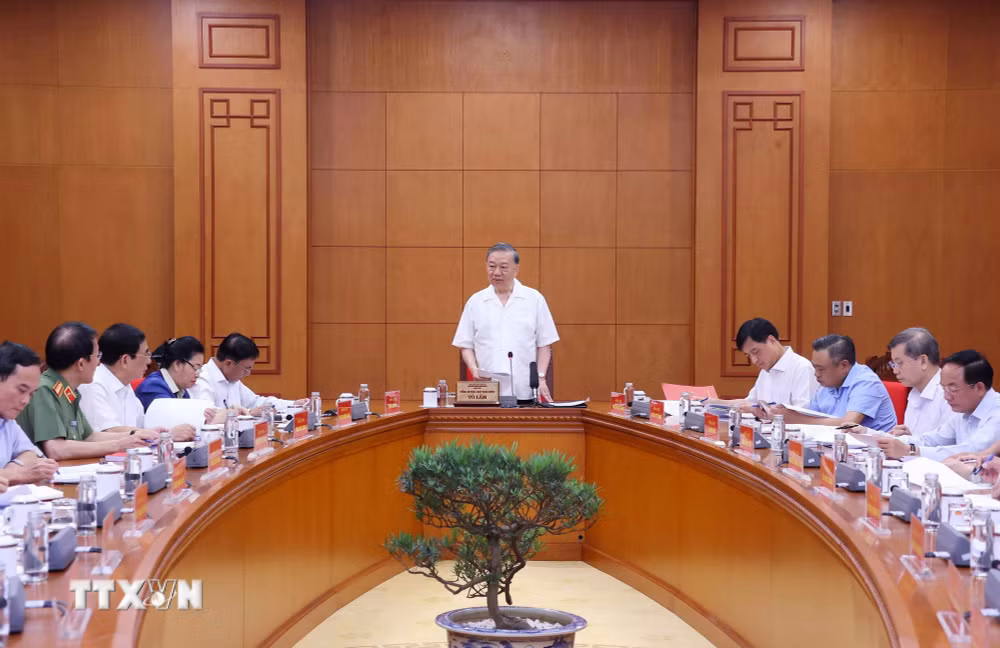 ttxvn-tong-bi-thu-chu-tich-nuoc-to-lam-chu-tri-cuoc-lam-viec-ve-de-an-xay-dung-xa-hoi-trat-tu-ky-cuong-an-toan-lanh-manh-van-minh-hai-hoa-1.jpg