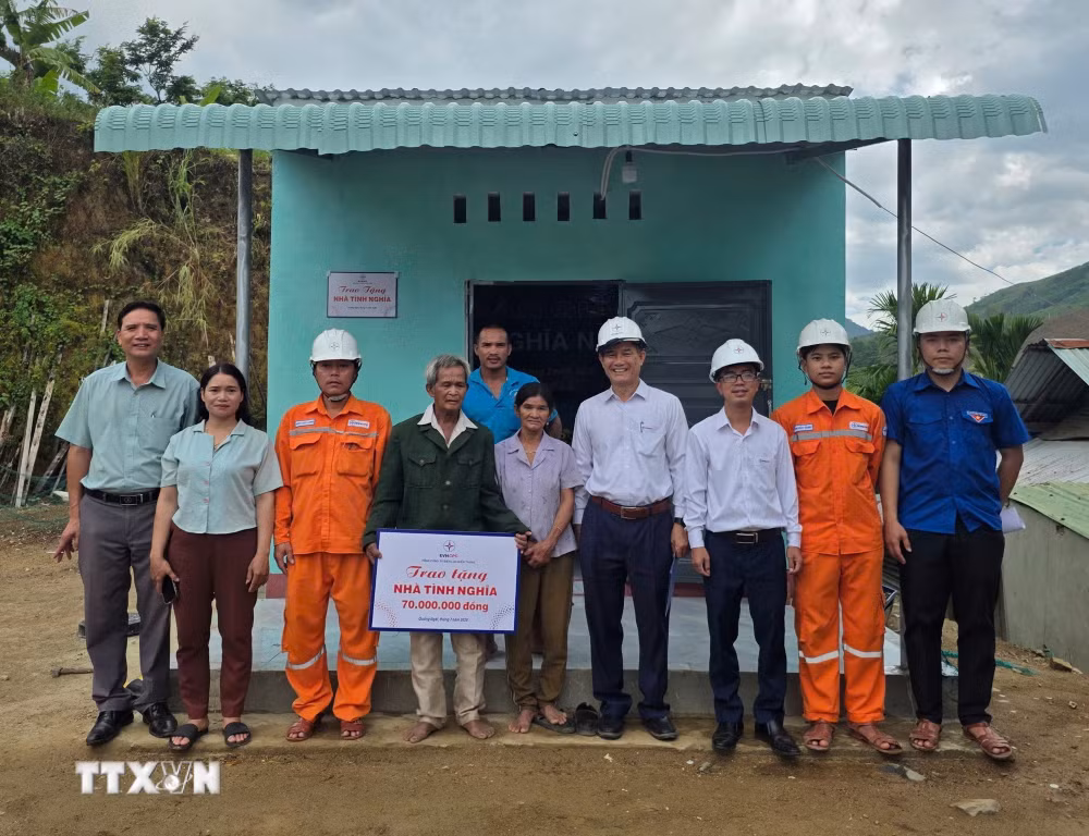 ttxvn-nha-tinh-nghia-3.jpg