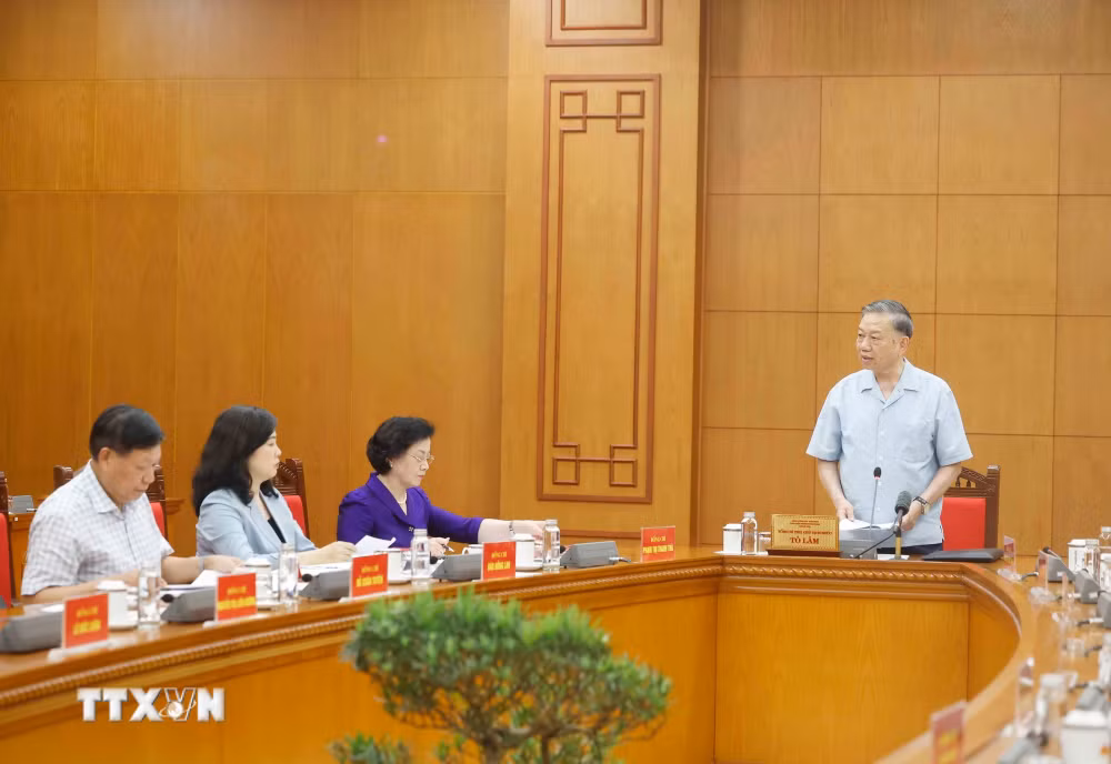 ttxvn-tong-bi-thu-chu-tich-nuoc-chu-tri-buoi-lam-viec-voi-dang-uy-bo-y-te-4.jpg