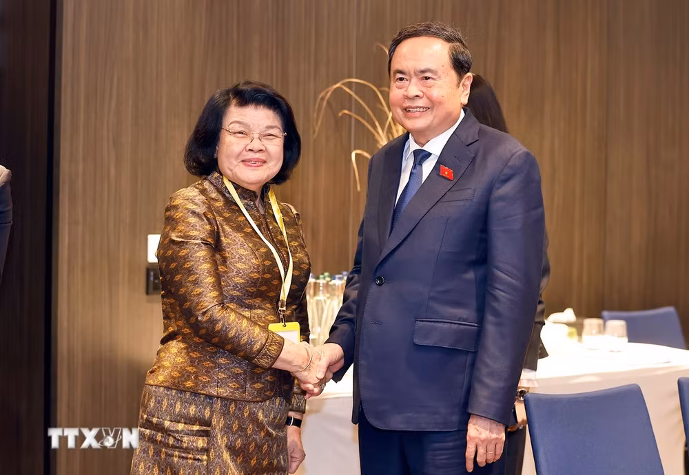 ttxvn-chu-tich-quoc-hoi-tran-thanh-man-hoi-kien-chu-tich-quoc-hoi-campuchia-1.jpg