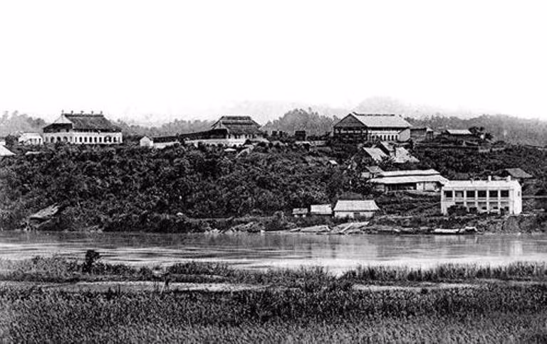 thi-xa-yen-bai.jpg