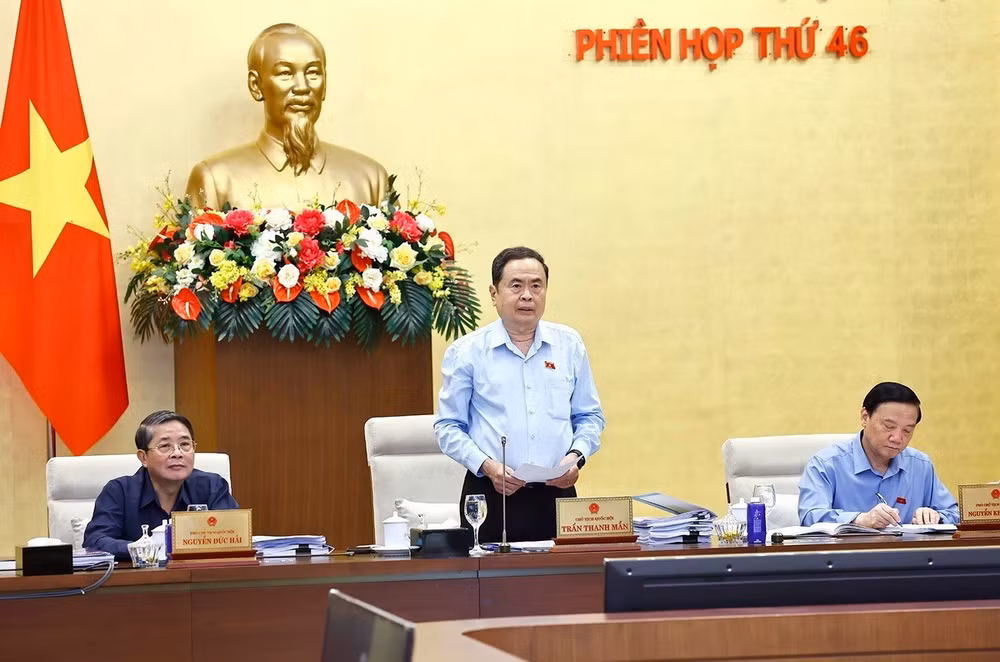 uy-ban-thuong-vu-quoc-hoi-2.jpg