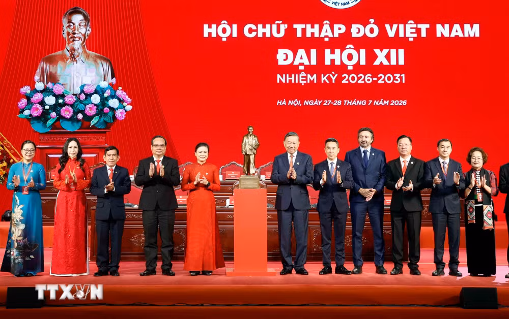 ttxvn-khai-mac-trong-the-dai-hoi-dai-bieu-toan-quoc-hoi-chu-thap-do-viet-nam-lan-thu-xii-19.jpg