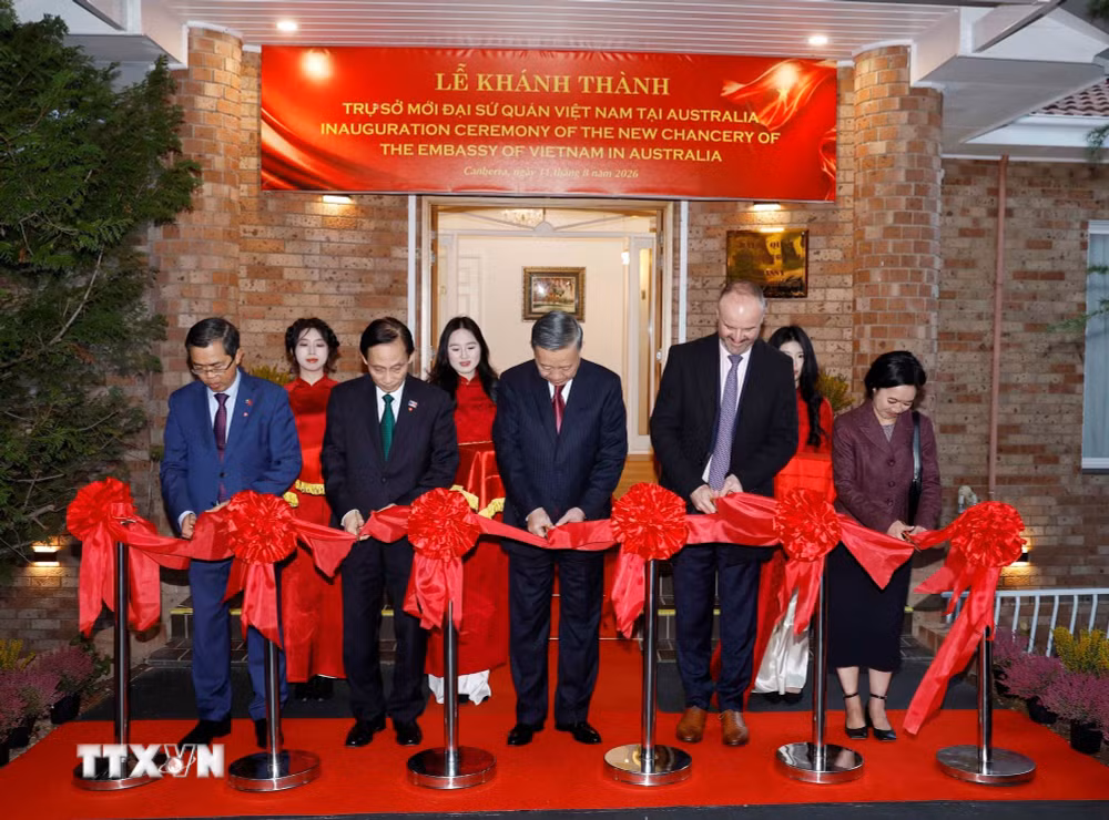 ttxvn-tong-bi-thu-chu-tich-nuoc-to-lam-du-le-khanh-thanh-tru-so-moi-dai-su-quan-viet-nam-tai-australia-2.jpg