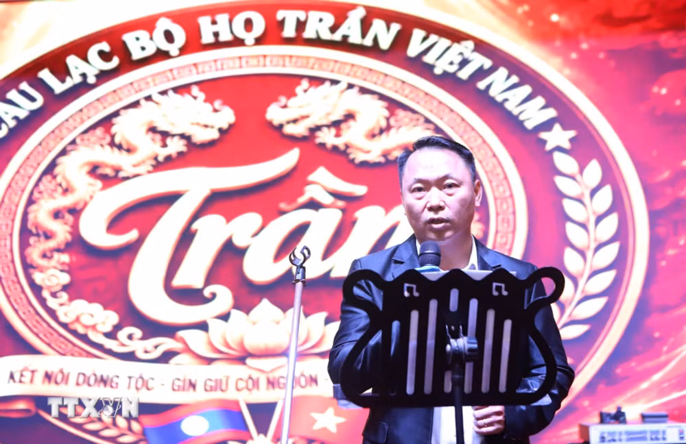 ttxvn-cau-lac-bo-ho-tran-tai-lao-3.jpg