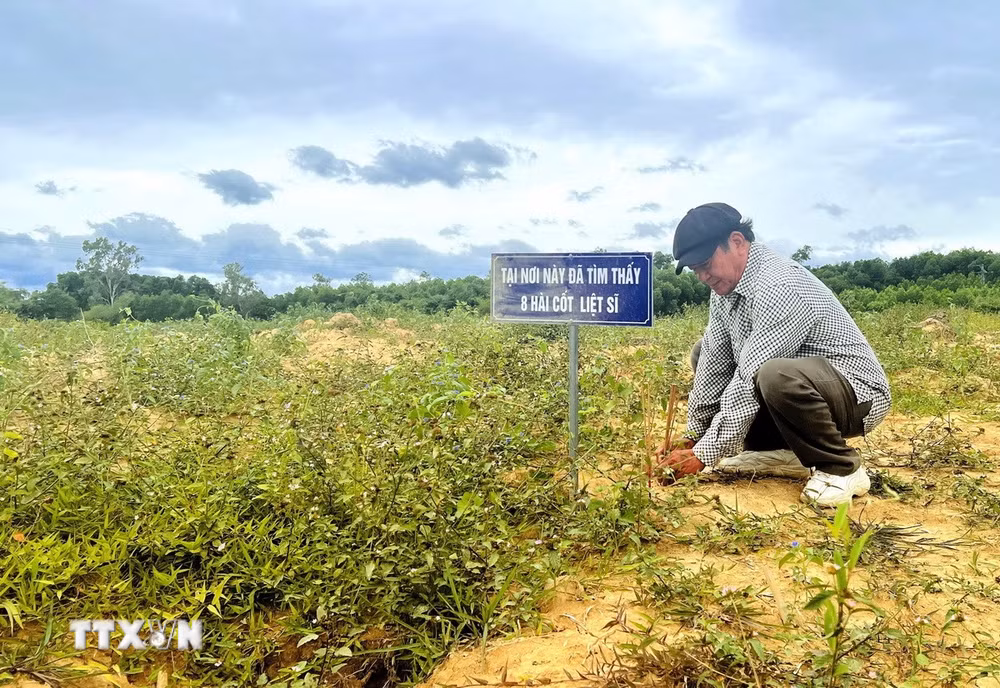 ttxvn-den-tho-liet-sy-quang-tri-3.jpg