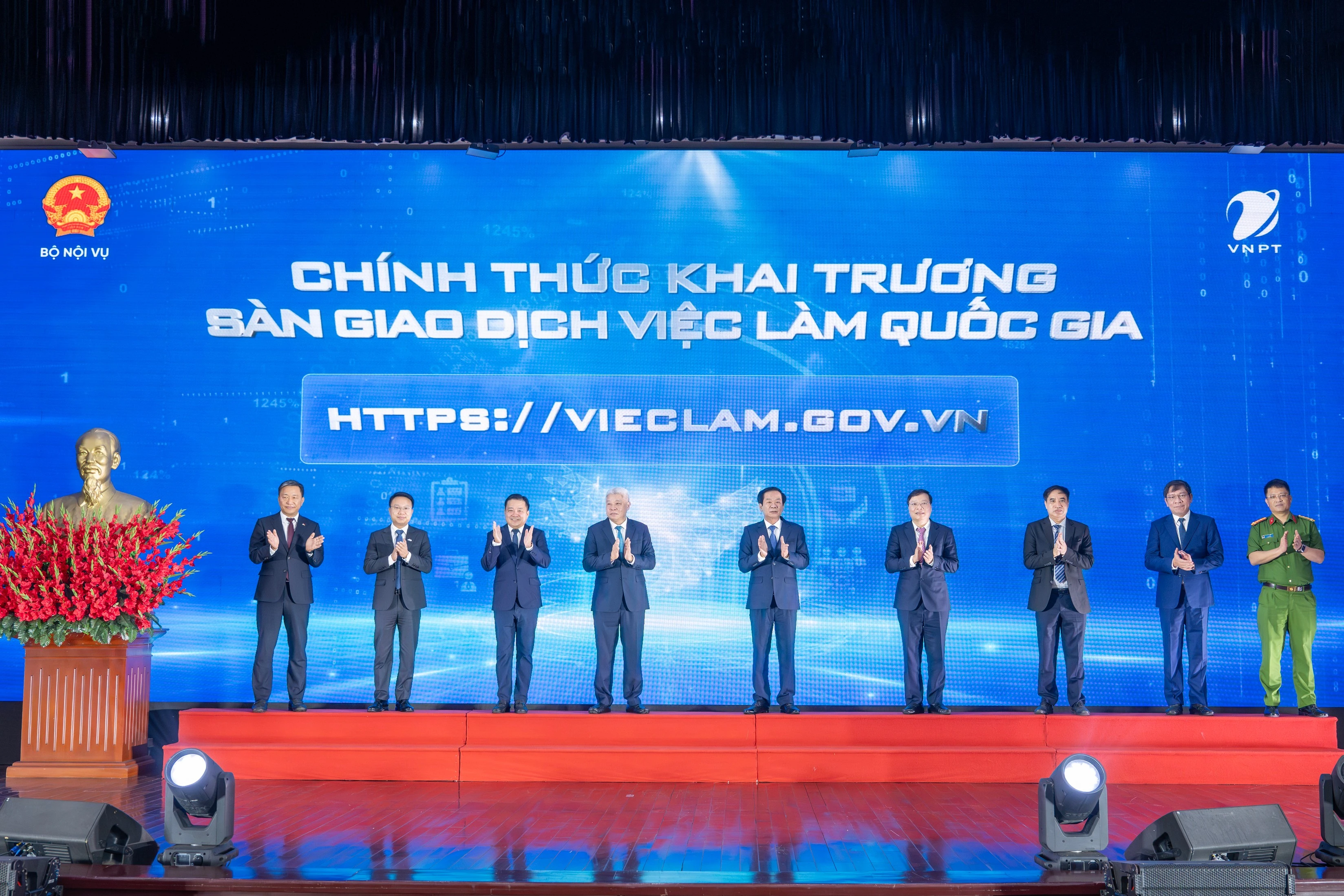 Sàn Giao Dịch Việc Làm Quốc Gia: Cú Hích Khởi Thông Thị Trường Lao Động Số