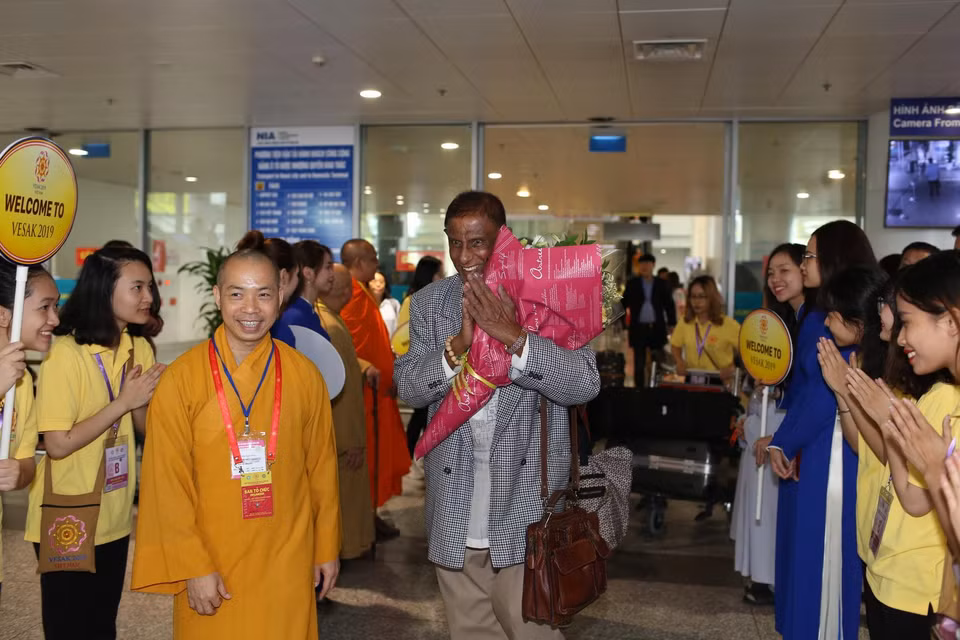 Bộ trưởng Bộ Phật giáo Sri Lanka - Gamini Jayawickrema Perena cảm ơn sự đón tiếp nồng hậu của phía chủ nhà. (Ảnh: PV/Vietnam+)
