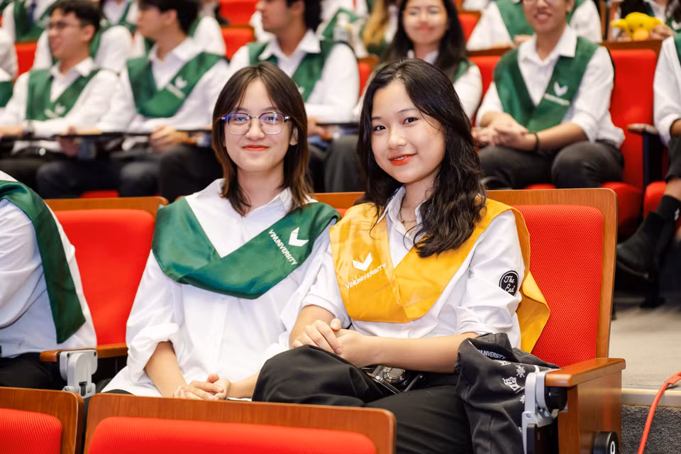 Nụ cười duyên dáng của các tân sinh viên VinUni(Nguồn: Vietnam+)