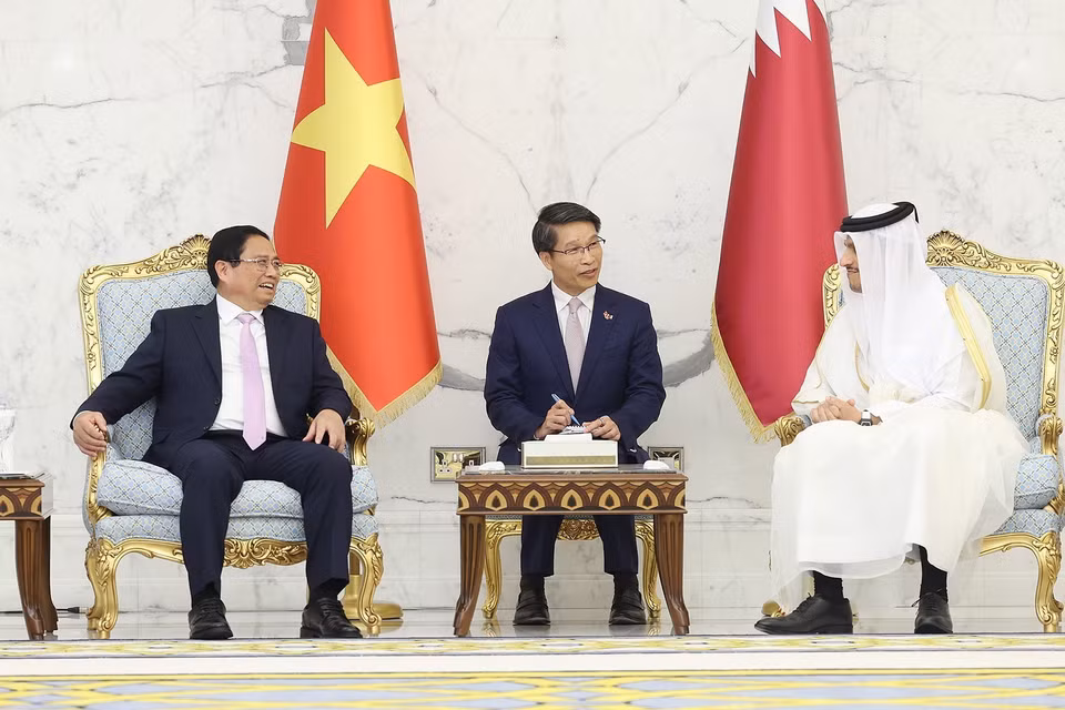 Thủ tướng Phạm Minh Chính hội đàm với Thủ tướng Nhà nước Qatar Sheikh Mohammed bin Abdulrahman bin Jasim Al-Thani. (Ảnh: Dương Giang/TTXVN)
