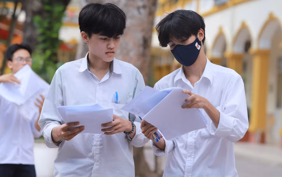 Theo đánh giá của các sỹ tử, phần khó nhất trong đề thi Toán năm nay là phần hình học không gian và đạo hàm. (Ảnh: PV/Vietnam+)