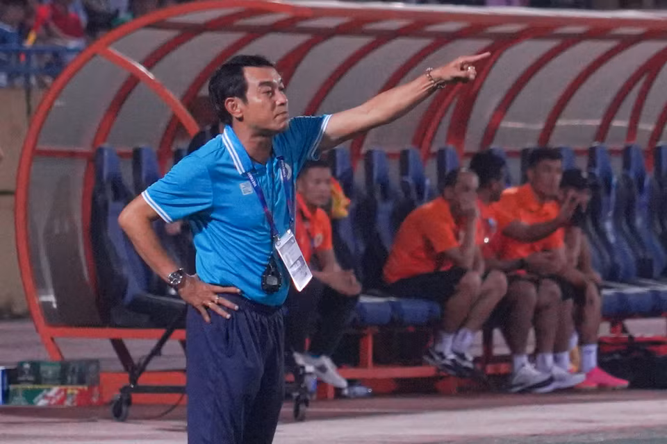 Trận derby Thủ đô cũng là màn ra mắt của Huấn luyện viên Đinh Thế Nam trên cương vị thuyền trưởng của Câu lạc bộ Hà Nội FC. (Ảnh: Việt Anh/Vietnam+)