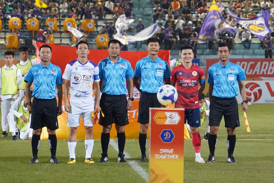 Tối 19/10, Hà Nội FC tiếp đón đối thủ cùng thành phố là Công an Hà Nội trong trận đấu muộn vòng 4 V-League 2024-2025. (Ảnh: Việt Anh/Vietnam+)