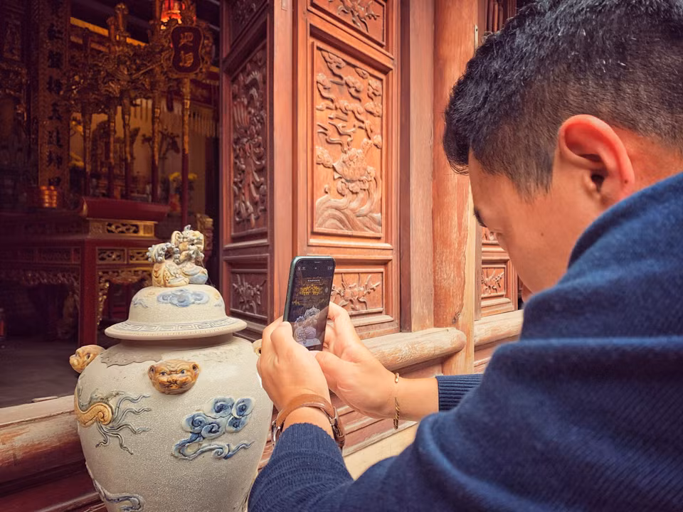 Những chỉ dấu văn hóa đậm nét được du khách tham quan ghi lại khi ghé thăm. (Ảnh: CTV/Vietnam+)