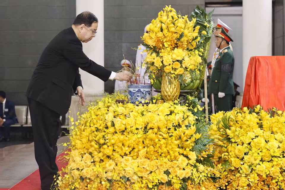 Đoàn đại biểu Đảng Cộng sản Nhật Bản do Chủ tịch Đảng Kazuo Shii dẫn đầu, viếng Tổng Bí thư Nguyễn Phú Trọng. (Ảnh: TTXVN)