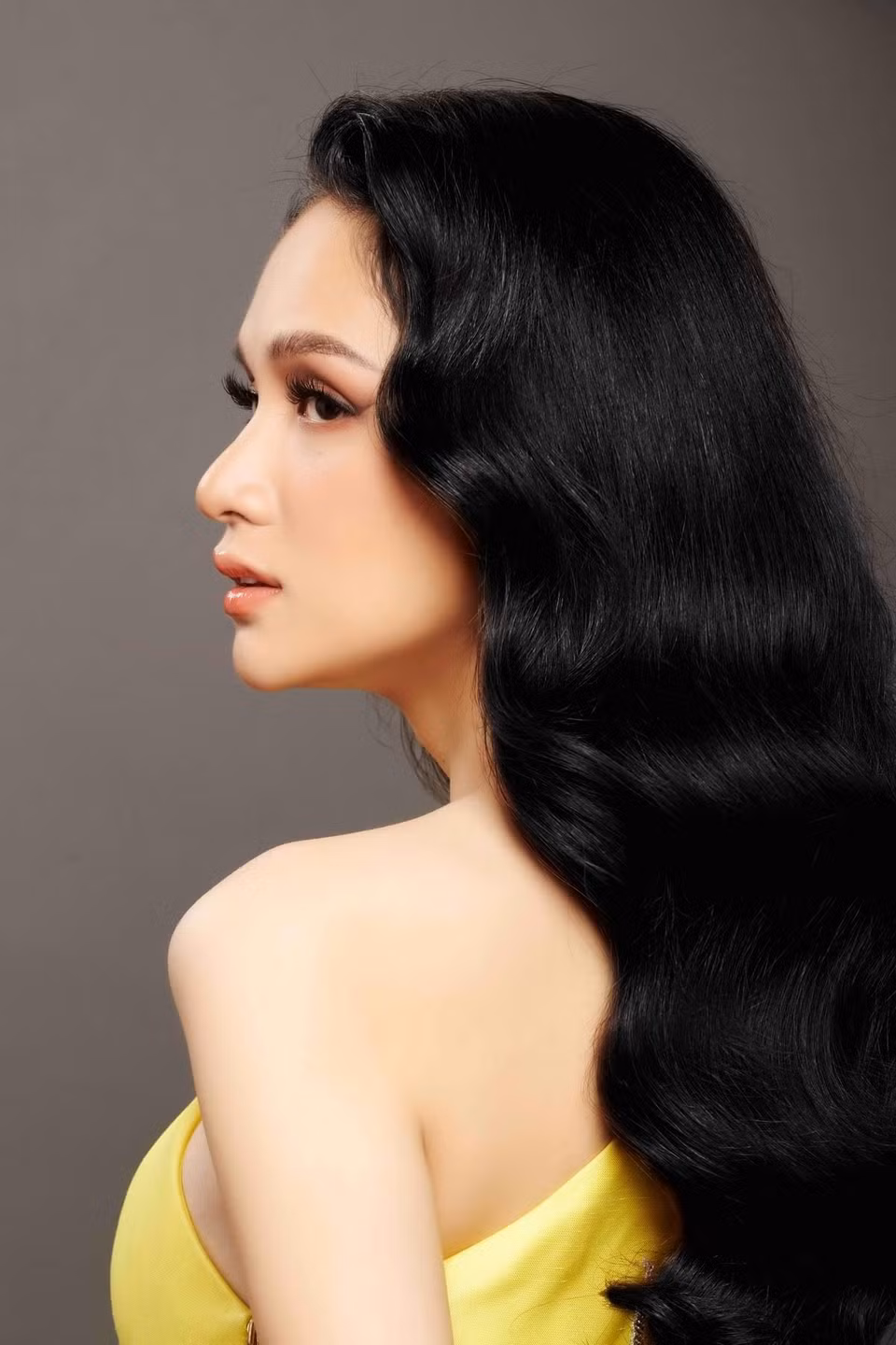 Từ thời điểm đăng quang đến khi trao lại vương miện, cái tên Hương Giang luôn 'nóng' với hàng loạt dự án, sản phẩm âm nhạc nổi bật, vị thế nữ hoàng của truyền hình thực tế, gameshow và những hoạt động cộng đồng ý nghĩa, nổi bật. (Ảnh: Jundat/Vietnam+)